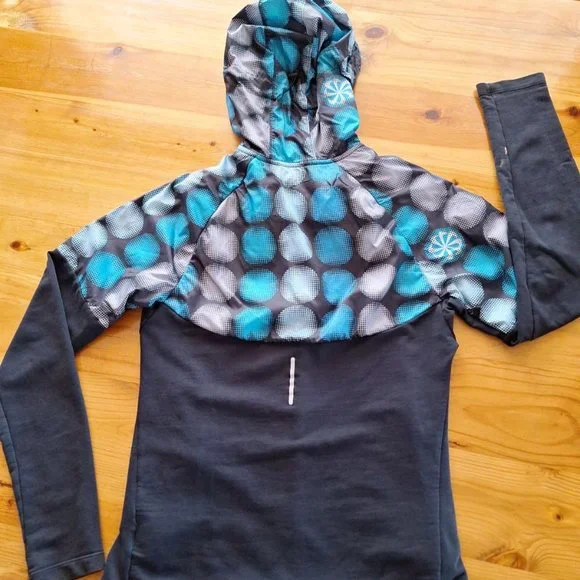 Nike Running Dri-Fit Fanatic Jacket with Hoodie - Picture 2 of 8